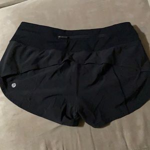 Lululemon shorts size 4